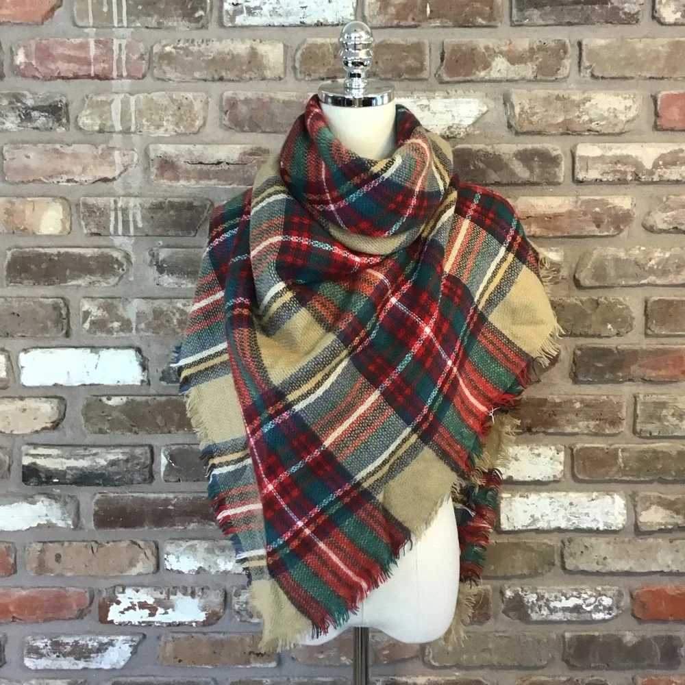 Boutique 100% Acrylic Women's Red Green Tan Plaid Blanket Scarf Wrap Onesize